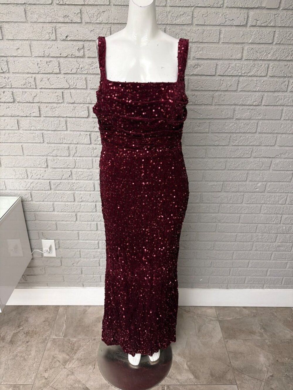 HY Women’s Square Neck Velvet Sequined Cocktail Dress Size 12